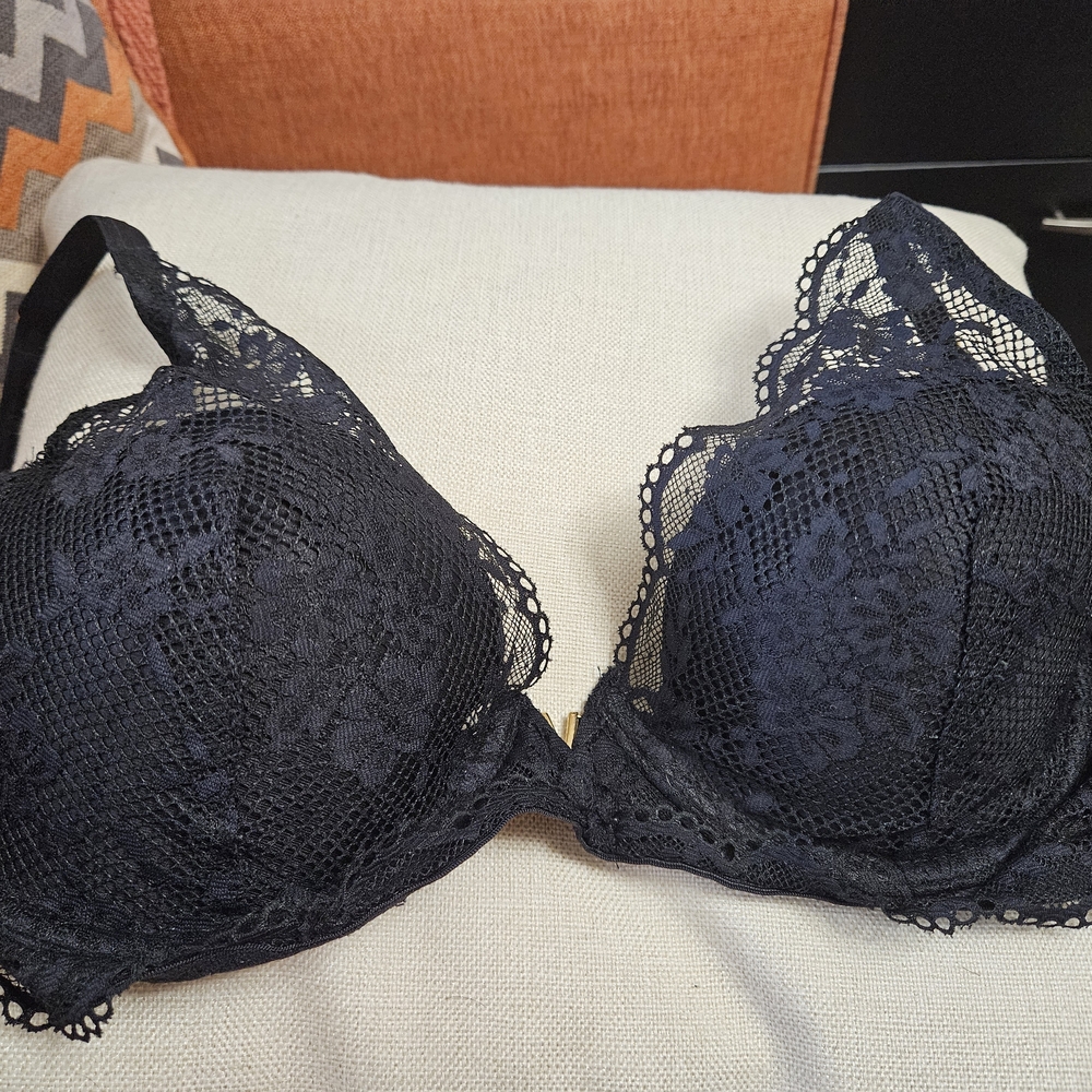 Victoria's Secret Midnight Lace Bra
